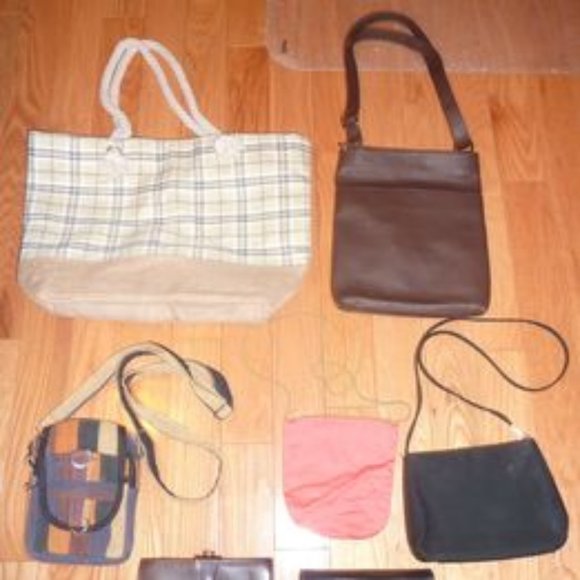 PURSE LOT DEAL - BEACH BAG, SMALL DRESSY BAGS, WALLETS ETC... - Picture 1 of 3